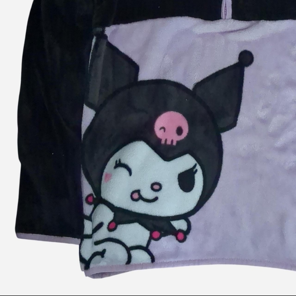Adorably cozy official Sanrio Kuromi fleece pullover Size XL - Picture 5 of 8